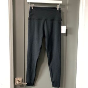 NWT Beyond Yoga black Heather rib leggings